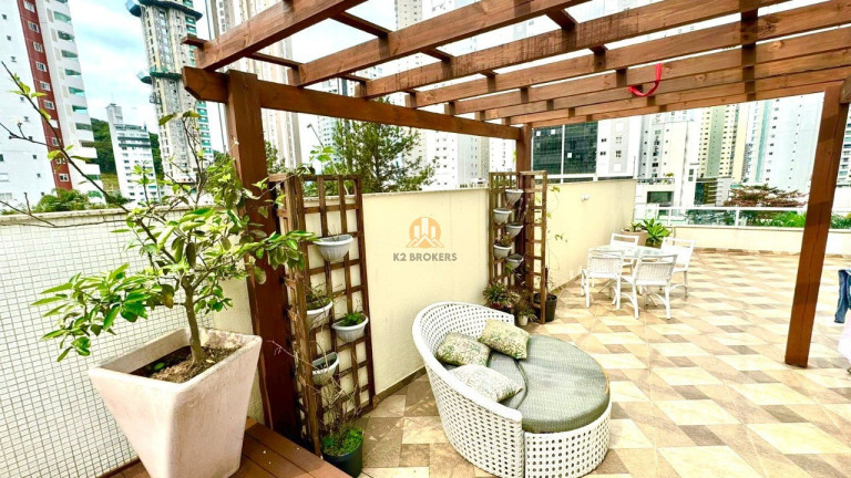 Imagem Imóvel com 3 Quartos à Venda, 213 m² em Pioneiros - Balneário Camboriú Imagem Imóvel com 3 Quartos à Venda, 213 m² em Pioneiros - Balneário Camboriú