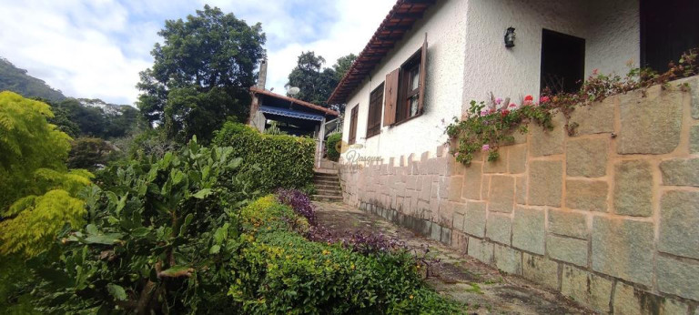 Imagem Casa com 4 Quartos à Venda, 215 m² em Tijuca - Teresópolis Imagem Casa com 4 Quartos à Venda, 215 m² em Tijuca - Teresópolis