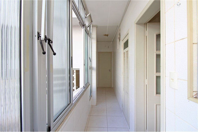 Imagem Imóvel com 3 Quartos à Venda, em Rio Branco - Porto Alegre Imagem Imóvel com 3 Quartos à Venda, em Rio Branco - Porto Alegre