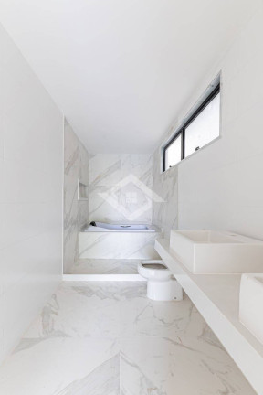 Imagem Casa com 4 Quartos à Venda, 280 m² em Barra Da Tijuca - Rio De Janeiro Imagem Casa com 4 Quartos à Venda, 280 m² em Barra Da Tijuca - Rio De Janeiro