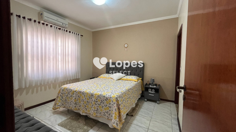 Imagem Casa com 3 Quartos à Venda, 190 m² em Santo Antônio - Louveira Imagem Casa com 3 Quartos à Venda, 190 m² em Santo Antônio - Louveira