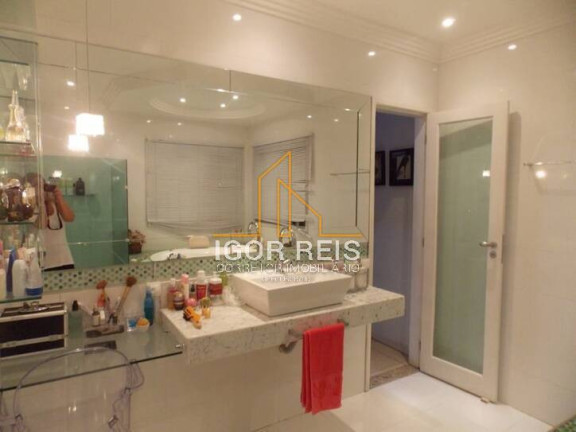 Imagem Casa com 3 Quartos à Venda, 432 m² em Parque Jóquei Club - Campos Dos Goytacazes