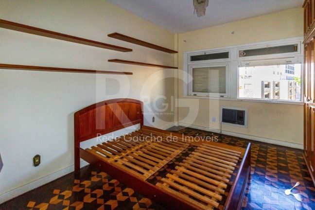 Imagem Apartamento com 3 Quartos à Venda, 180 m² em Centro Histórico - Porto Alegre Imagem Apartamento com 3 Quartos à Venda, 180 m² em Centro Histórico - Porto Alegre