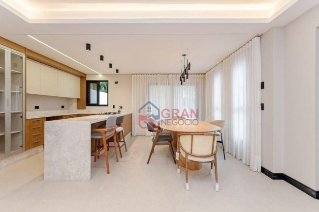Imagem Sobrado com 3 Quartos à Venda, 220 m² em Santa Felicidade - Curitiba Imagem Sobrado com 3 Quartos à Venda, 220 m² em Santa Felicidade - Curitiba