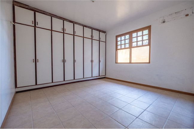 Imagem Casa com 6 Quartos à Venda, em Córrego Grande - Florianópolis Imagem Casa com 6 Quartos à Venda, em Córrego Grande - Florianópolis