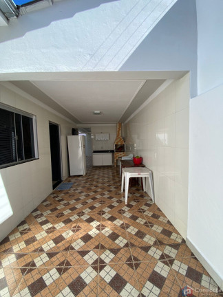 Imagem Casa com 3 Quartos à Venda, 175 m² em Jardim Califórnia - Patos De Minas