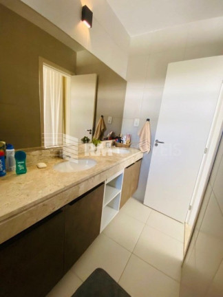 Imagem Casa de Condomínio com 4 Quartos à Venda, 180 m² em Buraquinho - Lauro De Freitas Imagem Casa de Condomínio com 4 Quartos à Venda, 180 m² em Buraquinho - Lauro De Freitas