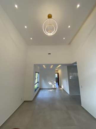 Imagem Casa com 3 Quartos à Venda, 240 m² em Flamengo - Maricá