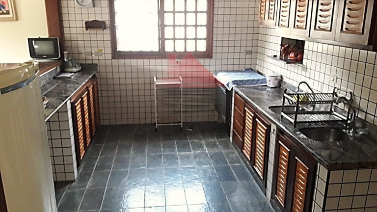 Imagem Casa com 8 Quartos à Venda, 450 m² em Maria Helena Novaes - Peruíbe Imagem Casa com 8 Quartos à Venda, 450 m² em Maria Helena Novaes - Peruíbe
