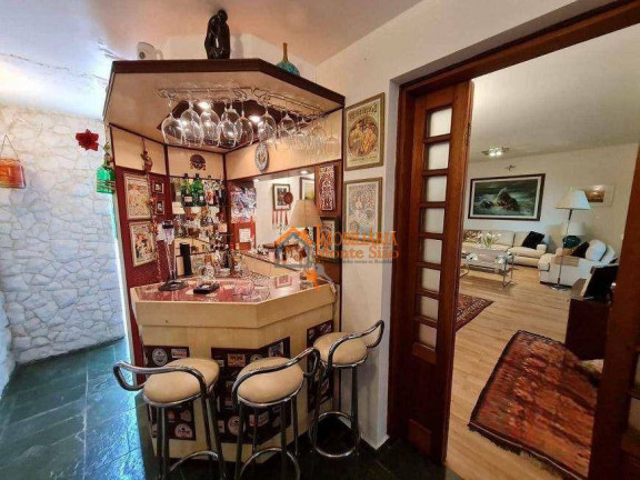 Imagem Casa com 3 Quartos à Venda, 377 m² em Vila Rosália - Guarulhos Imagem Casa com 3 Quartos à Venda, 377 m² em Vila Rosália - Guarulhos