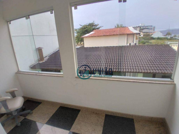 Imagem Casa com 3 Quartos à Venda, 250 m² em Piratininga - Niterói Imagem Casa com 3 Quartos à Venda, 250 m² em Piratininga - Niterói
