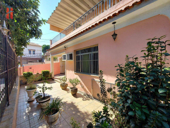 Imagem Casa com 3 Quartos à Venda, 200 m² em Jardim Vinte E Cinco De Agosto - Duque De Caxias Imagem Casa com 3 Quartos à Venda, 200 m² em Jardim Vinte E Cinco De Agosto - Duque De Caxias
