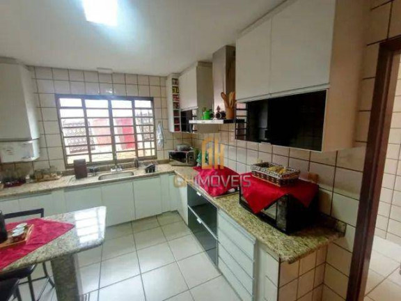 Imagem Sobrado com 4 Quartos à Venda, 218 m² em Vila Lucy - Goiânia Imagem Sobrado com 4 Quartos à Venda, 218 m² em Vila Lucy - Goiânia
