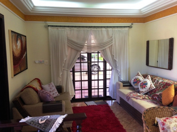Imagem Casa com 5 Quartos à Venda, 728 m² em Jardim Estoril Iii - Bauru Imagem Casa com 5 Quartos à Venda, 728 m² em Jardim Estoril Iii - Bauru