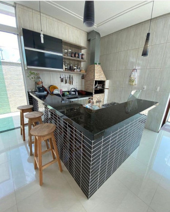 Imagem Casa com 3 Quartos à Venda, 170 m² em Ponta Negra - Manaus Imagem Casa com 3 Quartos à Venda, 170 m² em Ponta Negra - Manaus