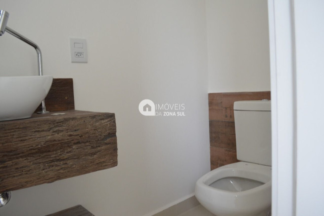 Imagem Casa com 3 Quartos à Venda, 200 m² Imagem Casa com 3 Quartos à Venda, 200 m²