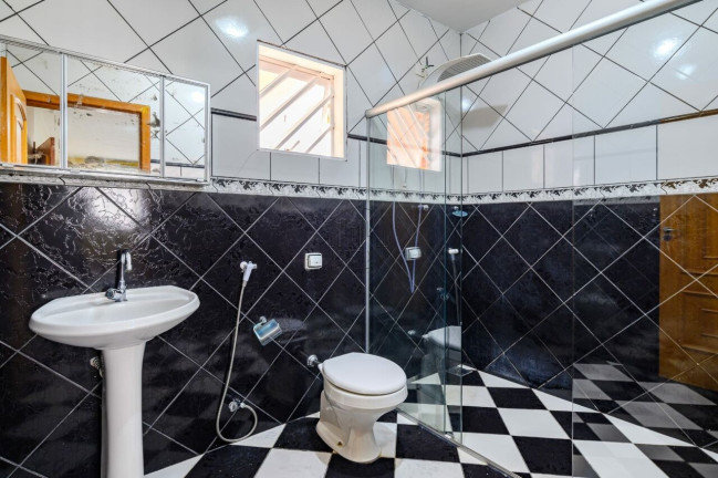 Imagem Casa com 6 Quartos à Venda, 1.000 m² em Guará I - Brasília Imagem Casa com 6 Quartos à Venda, 1.000 m² em Guará I - Brasília