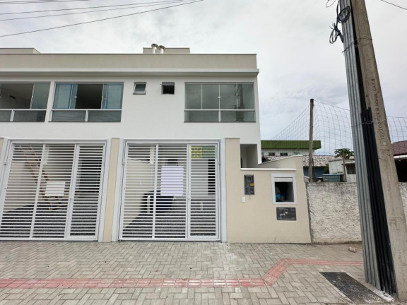 Imagem Sobrado com 2 Quartos à Venda, 80 m² em Zimbros - Bombinhas Imagem Sobrado com 2 Quartos à Venda, 80 m² em Zimbros - Bombinhas