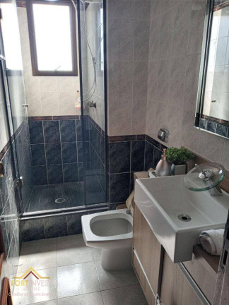 Imagem Imóvel com 4 Quartos à Venda, 205 m² em Vila Guilhermina - Praia Grande Imagem Imóvel com 4 Quartos à Venda, 205 m² em Vila Guilhermina - Praia Grande