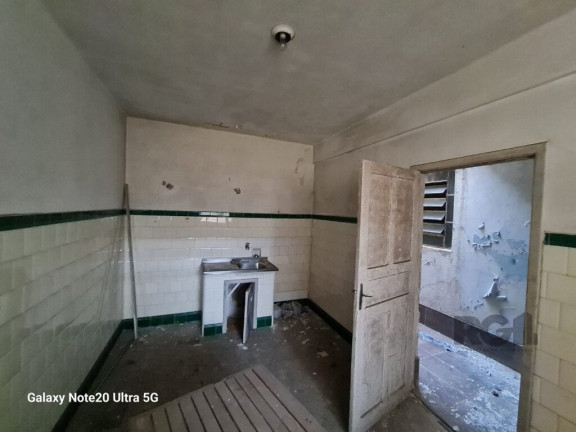 Imagem Imóvel com 3 Quartos à Venda, em São João - Porto Alegre Imagem Imóvel com 3 Quartos à Venda, em São João - Porto Alegre