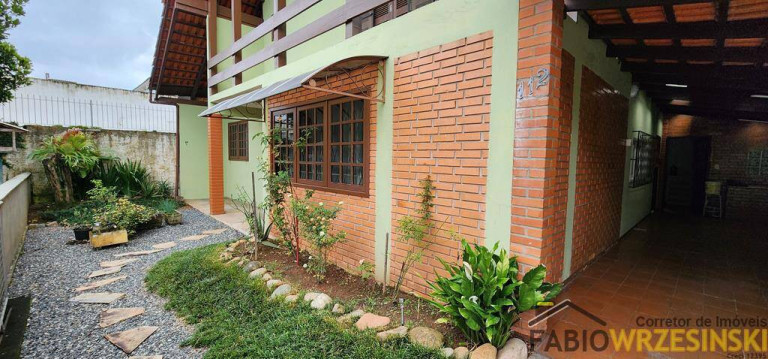 Imagem Sobrado com 4 Quartos para Alugar, 200 m² em Anita Garibaldi - Joinville Imagem Sobrado com 4 Quartos para Alugar, 200 m² em Anita Garibaldi - Joinville