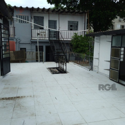 Imagem Casa com 8 Quartos à Venda, 300 m² em Cavalhada - Porto Alegre Imagem Casa com 8 Quartos à Venda, 300 m² em Cavalhada - Porto Alegre