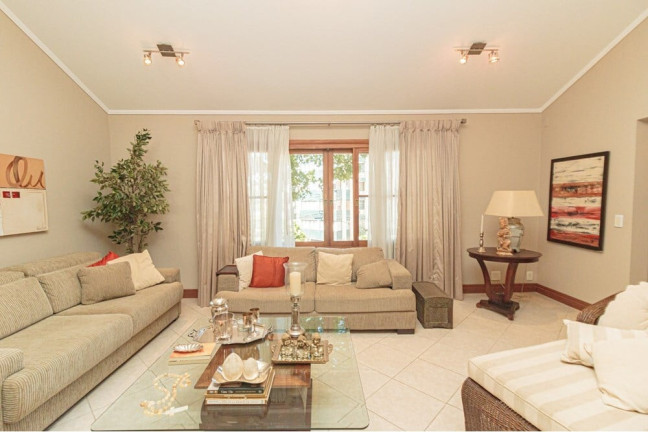 Imagem Casa com 4 Quartos à Venda, 314 m² em Chácara Das Pedras - Porto Alegre Imagem Casa com 4 Quartos à Venda, 314 m² em Chácara Das Pedras - Porto Alegre