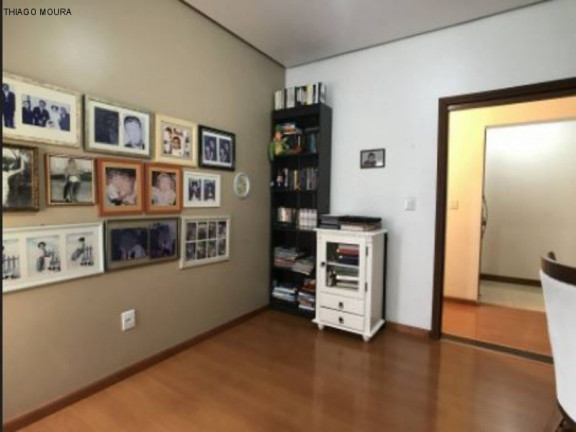 Imagem Imóvel com 4 Quartos à Venda, 175 m² em Jardim Itu - Porto Alegre Imagem Imóvel com 4 Quartos à Venda, 175 m² em Jardim Itu - Porto Alegre