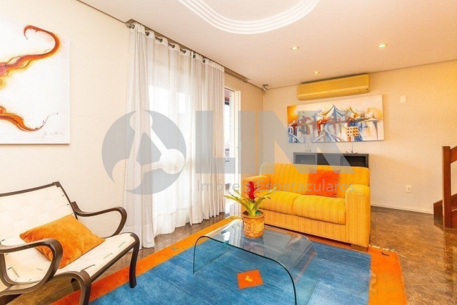 Imagem Imóvel com 4 Quartos à Venda, 290 m² em Jardim Lindóia - Porto Alegre Imagem Imóvel com 4 Quartos à Venda, 290 m² em Jardim Lindóia - Porto Alegre