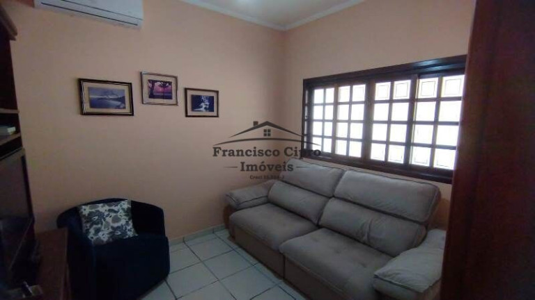 Imagem Casa com 3 Quartos à Venda, 283 m² em Jardim Bela Vista - Guaratinguetá Imagem Casa com 3 Quartos à Venda, 283 m² em Jardim Bela Vista - Guaratinguetá