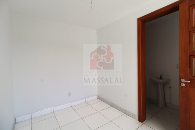 Imagem Casa com 3 Quartos à Venda, 240 m² em Vila Nova - Porto Alegre Imagem Casa com 3 Quartos à Venda, 240 m² em Vila Nova - Porto Alegre