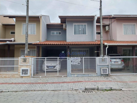 Imagem Sobrado com 2 Quartos à Venda, 64 m² em Centro - Penha Imagem Sobrado com 2 Quartos à Venda, 64 m² em Centro - Penha