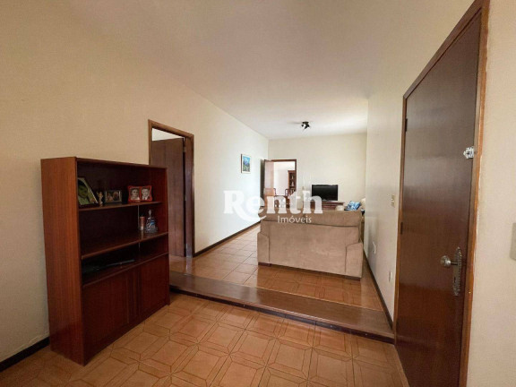 Imagem Casa com 4 Quartos à Venda, 259 m² em Vila Aparecida - Rio Claro Imagem Casa com 4 Quartos à Venda, 259 m² em Vila Aparecida - Rio Claro