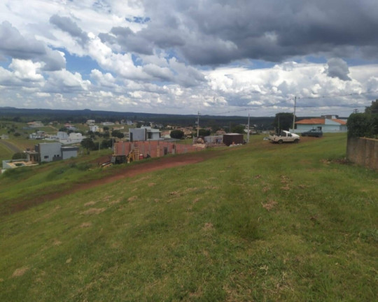 Imagem Terreno à Venda, em Ninho Verde 2 - Pardinho Imagem Terreno à Venda, em Ninho Verde 2 - Pardinho