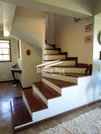Imagem Casa de Condomínio com 5 Quartos à Venda, 201 m² em João Fernandes - Búzios Imagem Casa de Condomínio com 5 Quartos à Venda, 201 m² em João Fernandes - Búzios