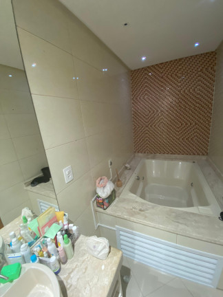 Imagem Casa com 3 Quartos à Venda, 223 m² em Embaré - Santos