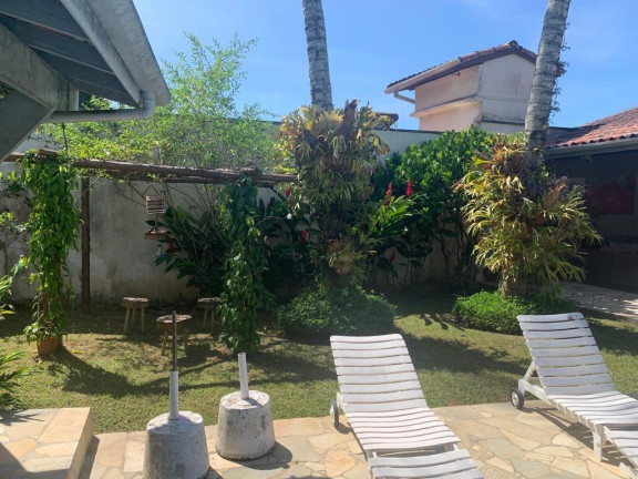 Imagem Casa com 8 Quartos à Venda, 520 m² em Enseada - Ubatuba