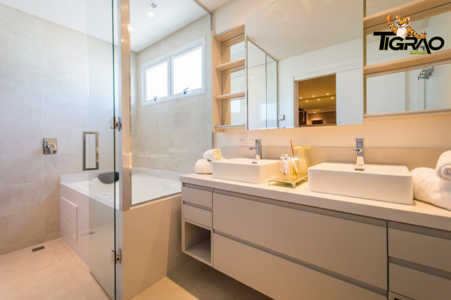 Imagem Apartamento com 3 Quartos à Venda, 181 m² em Fazenda - Itajaí Imagem Apartamento com 3 Quartos à Venda, 181 m² em Fazenda - Itajaí