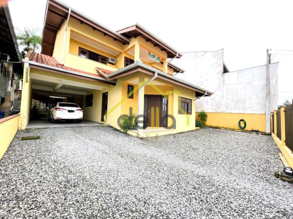 Imagem Casa com 4 Quartos à Venda, 255 m² em Boa Vista - Joinville Imagem Casa com 4 Quartos à Venda, 255 m² em Boa Vista - Joinville