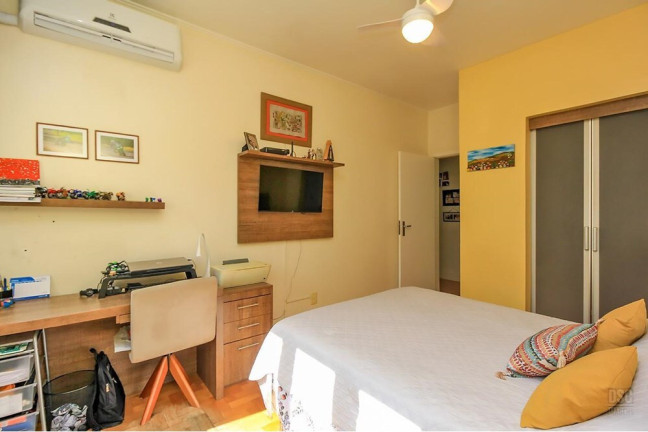 Imagem Imóvel com 2 Quartos à Venda, 96 m² em Centro Histórico - Porto Alegre Imagem Imóvel com 2 Quartos à Venda, 96 m² em Centro Histórico - Porto Alegre