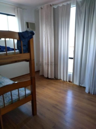 Imagem Casa com 5 Quartos à Venda, 376 m² em Centro - Camboriú