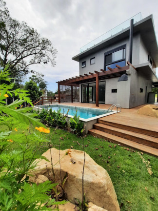 Imagem Casa com 3 Quartos à Venda, 258 m² em Taquaras - Balneário Camboriú Imagem Casa com 3 Quartos à Venda, 258 m² em Taquaras - Balneário Camboriú