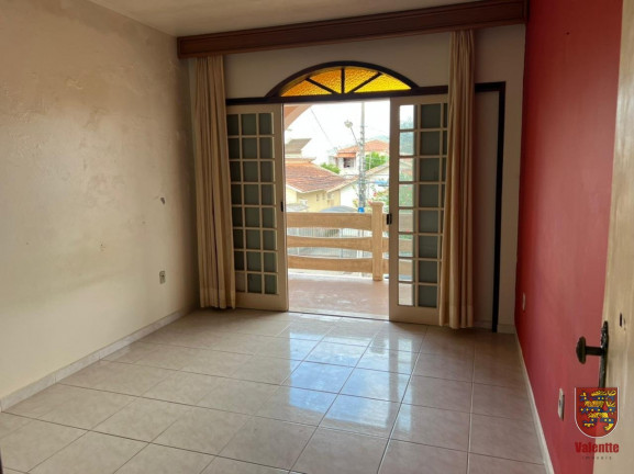 Imagem Casa com 4 Quartos à Venda, 280 m² em Balneário - Florianópolis Imagem Casa com 4 Quartos à Venda, 280 m² em Balneário - Florianópolis