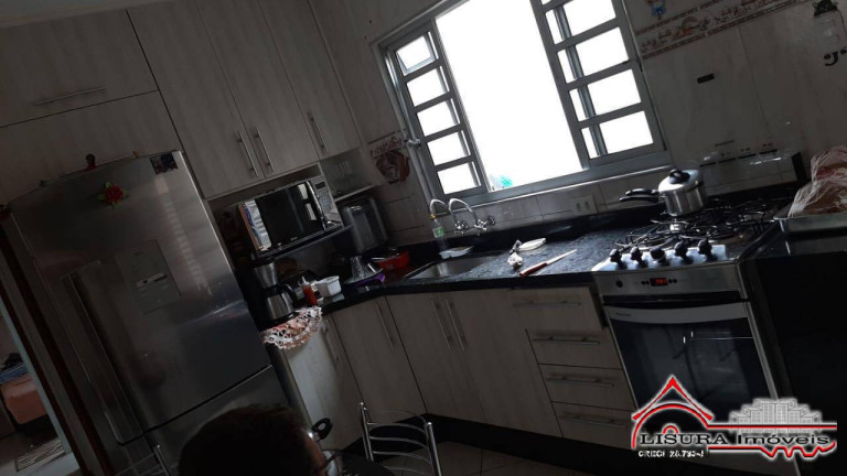 Imagem Casa com 2 Quartos à Venda, 99 m² em Centro - Jacareí Imagem Casa com 2 Quartos à Venda, 99 m² em Centro - Jacareí