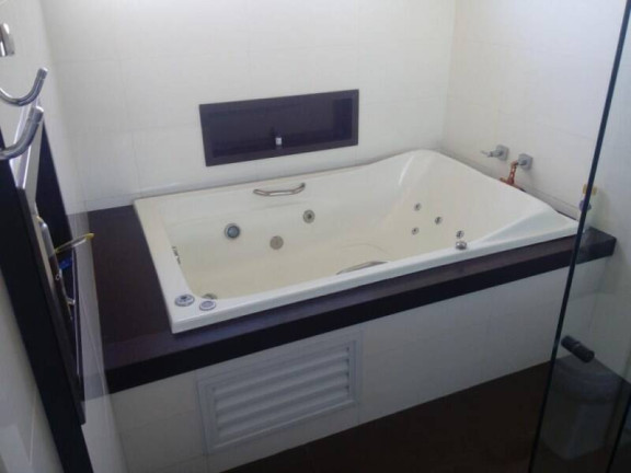 Imagem Casa com 3 Quartos à Venda, 300 m² em Centro - Pouso Alegre Imagem Casa com 3 Quartos à Venda, 300 m² em Centro - Pouso Alegre