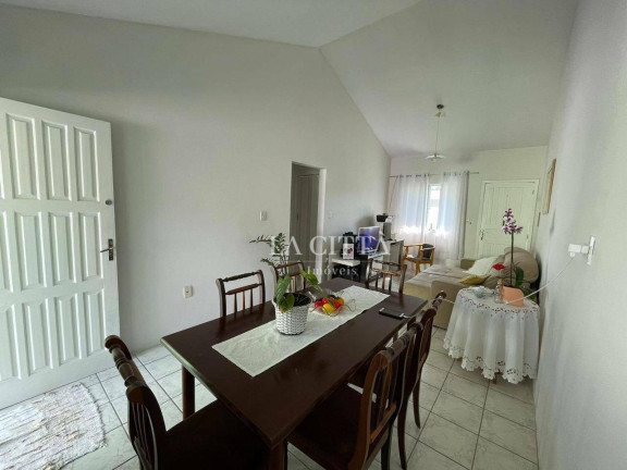 Imagem Casa com 4 Quartos à Venda, 160 m² em São Judas - Itajaí Imagem Casa com 4 Quartos à Venda, 160 m² em São Judas - Itajaí