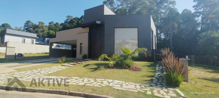Casa de Condomínio com 3 Quartos à Venda, 290 m² em Granja Viana - Cotia