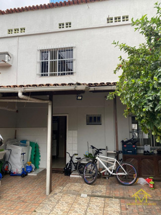 Imagem Casa com 5 Quartos à Venda, 200 m² em Centro - Vila Velha Imagem Casa com 5 Quartos à Venda, 200 m² em Centro - Vila Velha