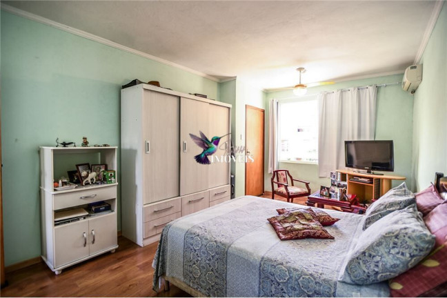 Imagem Casa com 2 Quartos à Venda, 149 m² em Passo Da Areia - Porto Alegre Imagem Casa com 2 Quartos à Venda, 149 m² em Passo Da Areia - Porto Alegre