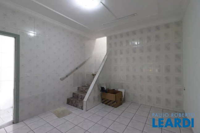 Imagem Casa com 3 Quartos para Alugar, 200 m² em Jardim Cristiane - Santo André Imagem Casa com 3 Quartos para Alugar, 200 m² em Jardim Cristiane - Santo André